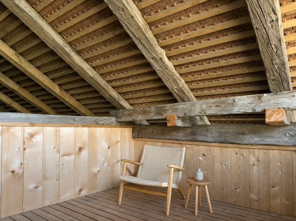 Modern ausgebaute 2.5-Zimmer-Duplexwohnung mit einzigartiger Wohnqualität, gemütlicher Loggia, Einstellhallenplatz und vielfältigen Annehmlichkeiten im Schlosspark 14
