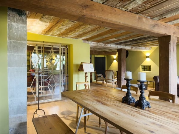 Modern ausgebaute 2.5-Zimmer-Duplexwohnung mit einzigartiger Wohnqualität, gemütlicher Loggia, Einstellhallenplatz und vielfältigen Annehmlichkeiten im Schlosspark 27