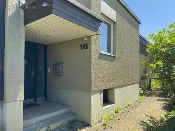 6.5-Zimmer-Einfamilienhaus im Bungalowstil mit grossem Garten und Einstellhallenplatz 22