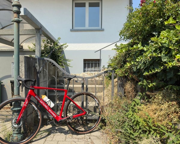 Freistehendes 6-Zimmer-Einfamilienhaus mit schöner Gartenanlage, Balkon, Garage und Vorplatz mit Parkplatzmöglichkeiten 30