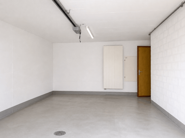 Freistehendes 6-Zimmer-Einfamilienhaus mit schöner Gartenanlage, Balkon, Garage und Vorplatz mit Parkplatzmöglichkeiten 23