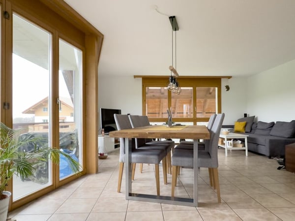 Grosszügige 3.5-Zimmerwohnung in ländlicher Umgebung mit Balkon und Gartenanteil 5