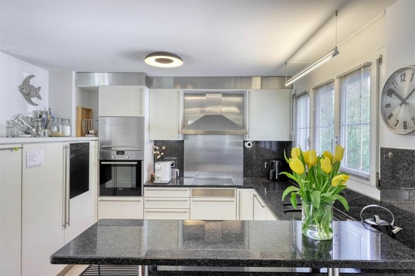 Familienfreundliches 5.5-Zimmer-Doppeleinfamilienhaus mit idyllischem Umschwung und Erweiterungspotenzial 6