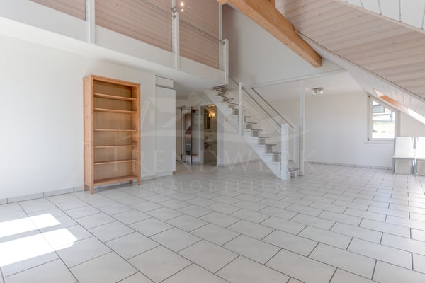 Offene 3.5-Zimmer-Dupplexwohnung mit sonnigem Balkon in Gasel 3