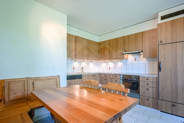 4-Zimmer-Doppeleinfamilienhaus mit sonnigem Garten und Garage in Worb 3