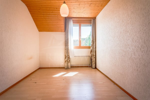 4-Zimmer-Doppeleinfamilienhaus mit sonnigem Garten und Garage in Worb 7