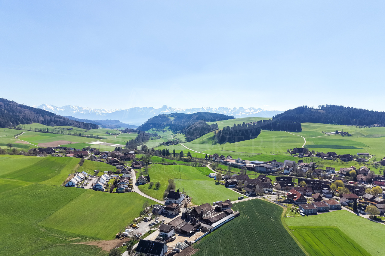 Immobilie in Freimettigen - Helle 5.5-Zimmer-Maisonette-Wohnung mit Alpenblick in Freimettigen - Bild 1