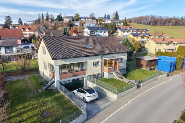 Ruhig gelegenes und helles 6-Zimmer-Einfamilienhaus in Ueberstorf