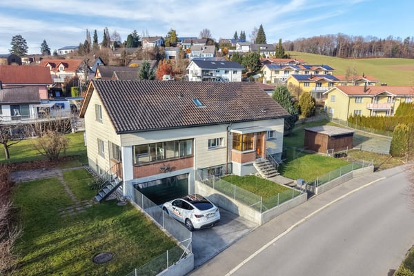 Ruhig gelegenes und helles 6-Zimmer-Einfamilienhaus in Ueberstorf