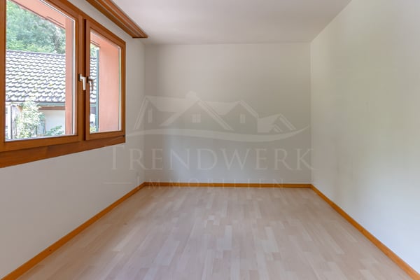 Naturnahes 7½-Zimmer-Zweifamilienhaus im ruhigen Saland 5
