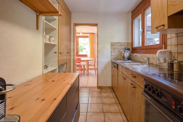 Naturnahes 7½-Zimmer-Zweifamilienhaus im ruhigen Saland 9