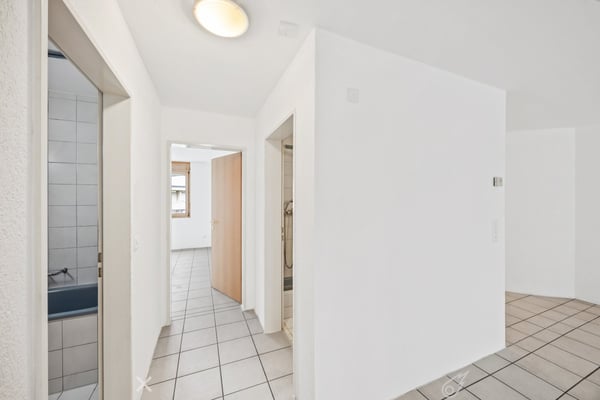 Frisch aufgefrischte 3.5-Zimmer-Wohnung im 3. Obergeschoss in Biel 4