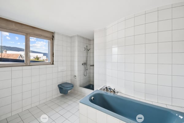 Neu renovierte 4.5-Zimmerwohnung mit modernem Komfort und sonnigem Terassenbalkon 5