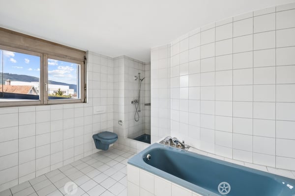 Neu renovierte 4.5-Zimmerwohnung mit modernem Komfort und sonnigem Terassenbalkon 5
