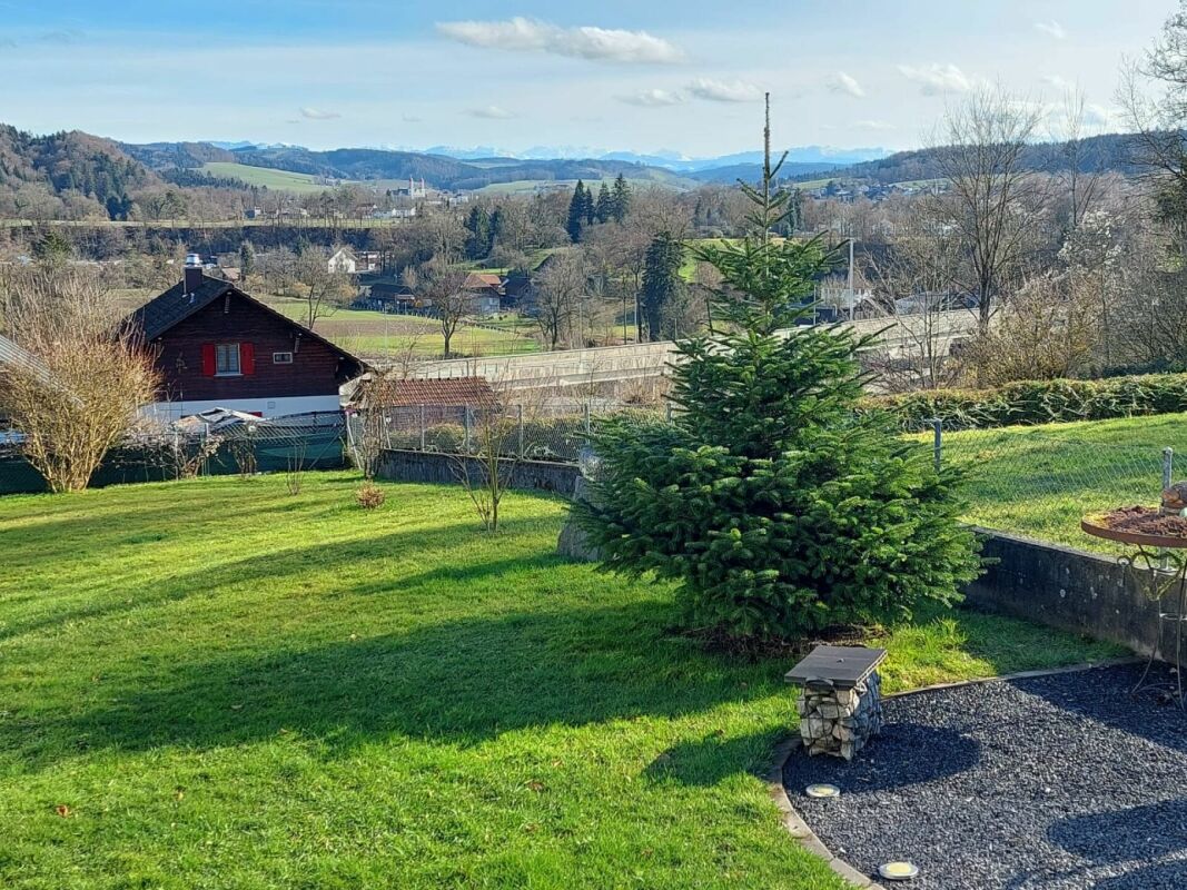WOHNIDYLLE AM WALDRAND - EIN ZUHAUSE MIT GROSSZÜGIGEM UMSCHWUNG UND RAUM ZUM ANKOMMEN