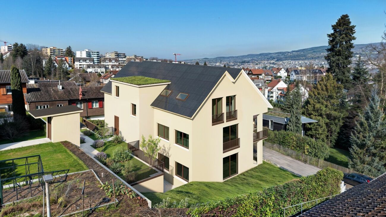 DIE KRÖNUNG DES HAUSES NIMMT FORM AN - DACHWOHNUNG IM BAU