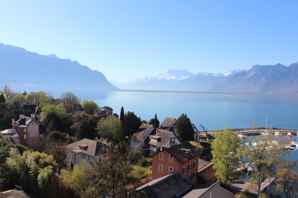 Magnifique appartement de 1.5 pièces avec vue panoramique sur le lac Léman à Clarens 2