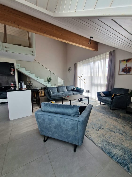 En exclusivité - Spacieux et lumineux duplex récent de 3.5 pièces avec vue partielle sur le lac 4