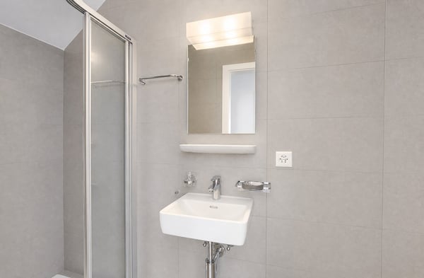 En exclusivité - Spacieux et lumineux duplex récent de 3.5 pièces avec vue partielle sur le lac 13