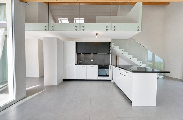 En exclusivité - Spacieux et lumineux duplex récent de 3.5 pièces avec vue partielle sur le lac 3