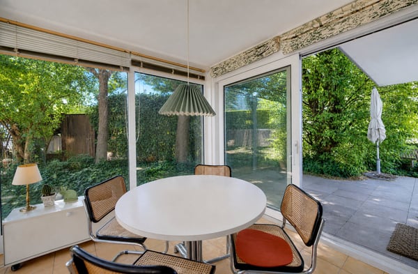 Rare villa jumelle avec vue imprenable sur le lac, au cœur d'un quartier résidentiel 5
