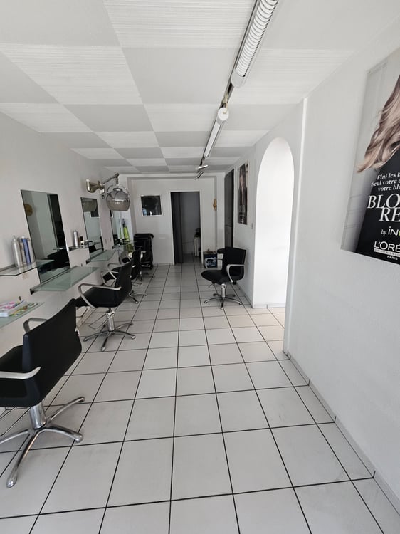 Local commercial de 88 m2 place Saint-François à Lausanne 2