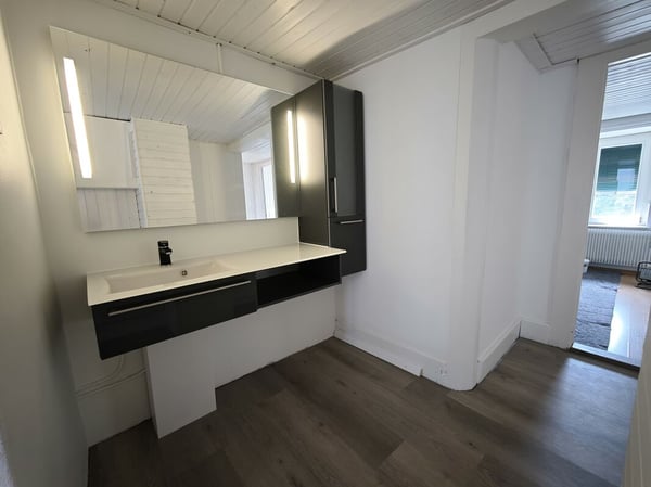 Frisch sanierte 1.5-Zimmer-Dachwohnung mit Charme und Stil 6