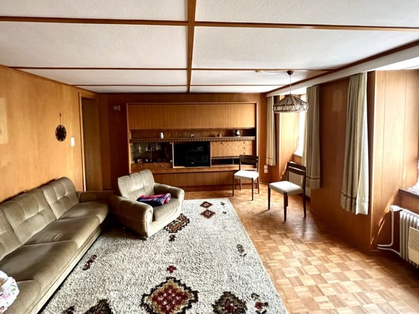 Viel Bauland und Liegenschaft mit grosser Landfläche 11