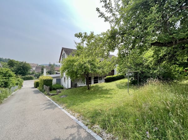 Viel Bauland und Liegenschaft mit grosser Landfläche 7