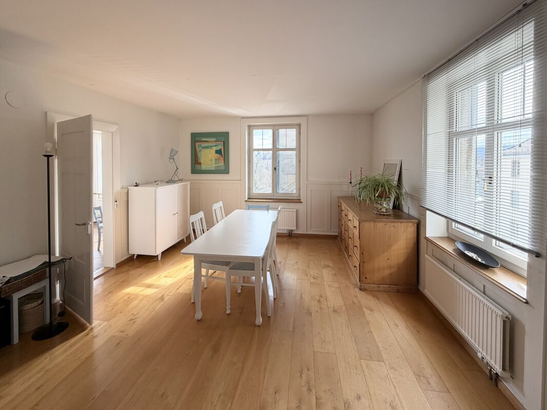 Maison à plusieurs familles avec potentiel de développement