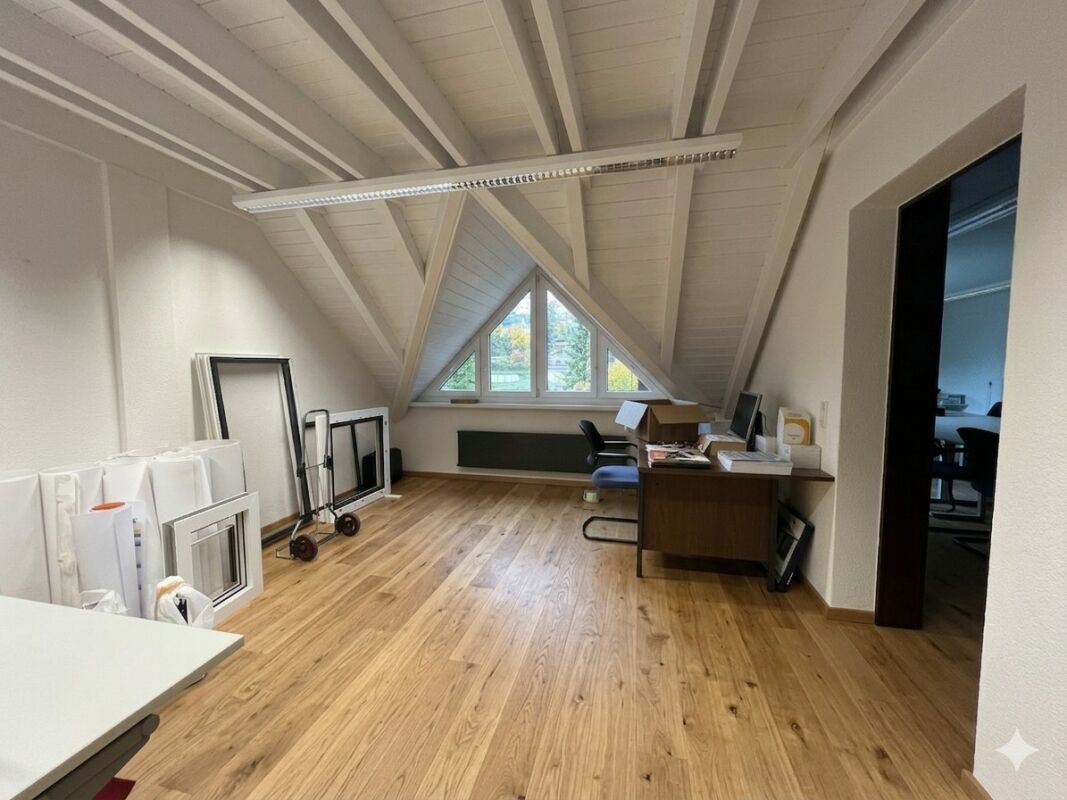 Espace de bureau spacieux dans un emplacement idéal à Herblingen, 319 m²