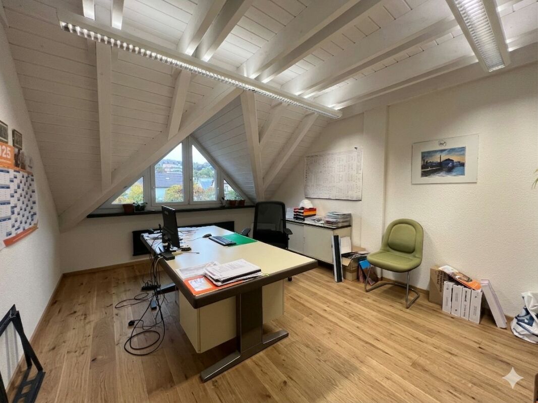 Espace de bureau spacieux dans un emplacement idéal à Herblingen, 319 m²
