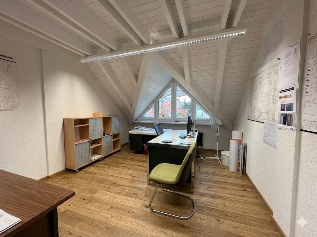 Espace de bureau spacieux dans un emplacement idéal à Herblingen, 319 m²