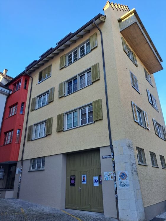 Charmante Maisonettewohnung mit Balkon und Cheminée 8