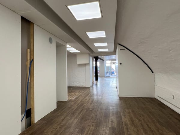 Attraktive Gewerbefläche mit grosser Schaufensterfront 4