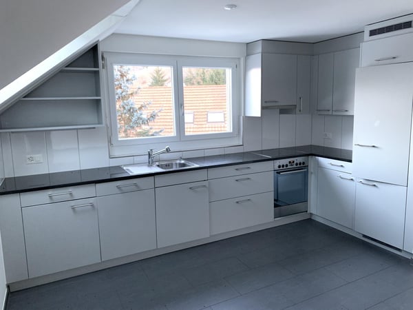 Ruhig gelegene 1.5-Zimmer-Maisonette-Wohnung in Bahnhof-Nähe 2