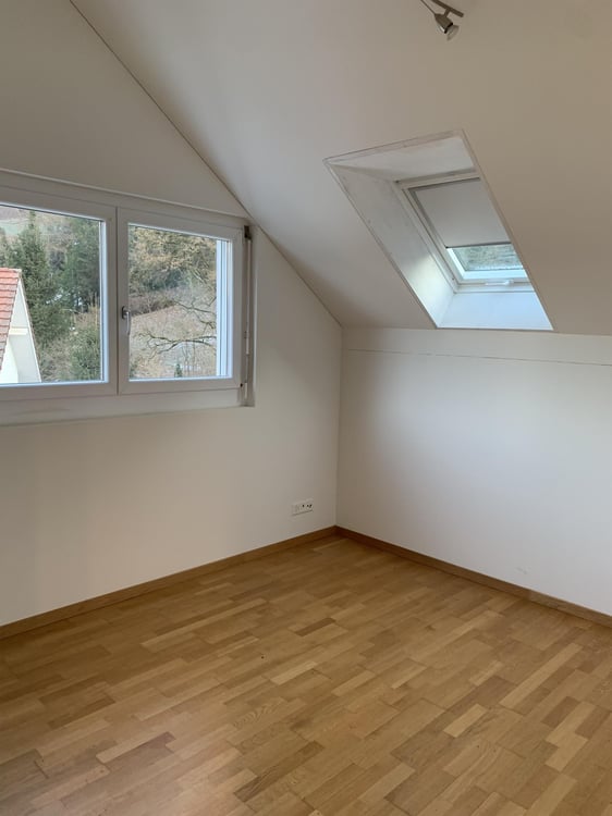 Ruhig gelegene 5.5-Zimmer-Maisonette-Wohnung in Bahnhof-Nähe 9