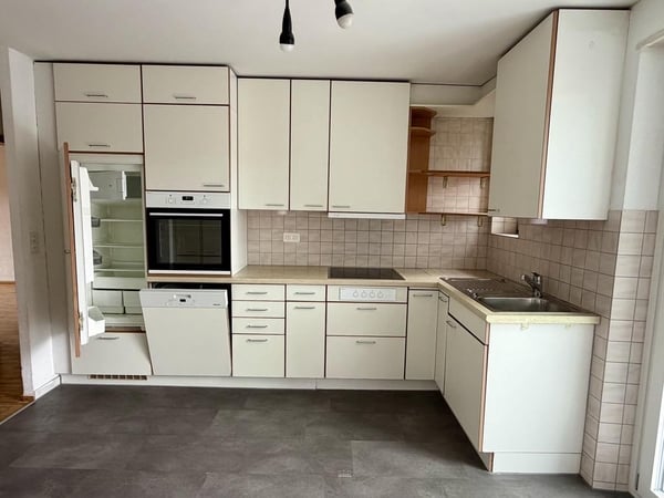 4.5 Zimmerwohnung 4. OG im Gundeli 4