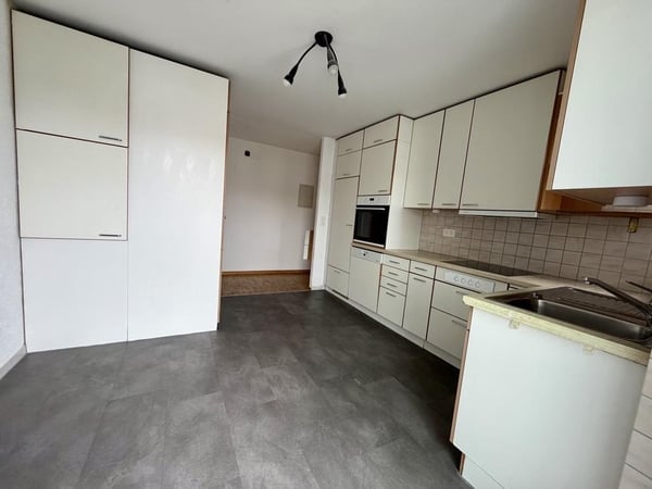 4.5 Zimmerwohnung 4. OG im Gundeli 5