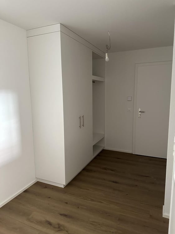 Zentrale, renovierte 2.5 Zimmer Wohnung im 5. OG 8