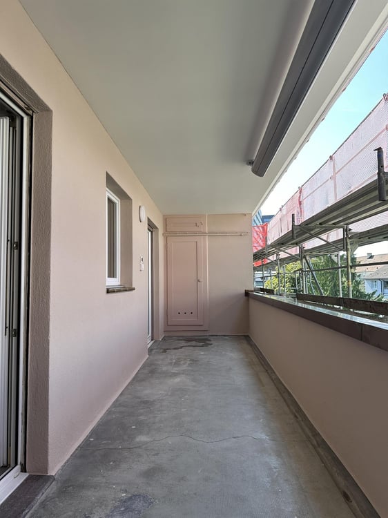 Zentrale, renovierte 2.5 Zimmer Wohnung im 5. OG 4