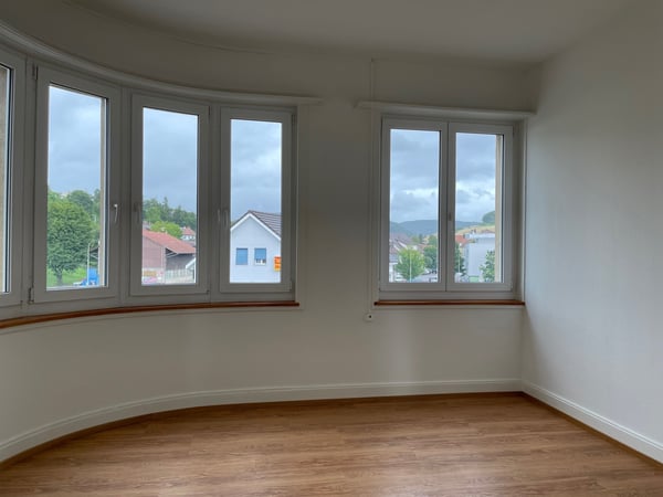 Zentral gelegene 5-Zimmerwohnung mit grosser Terrasse 10