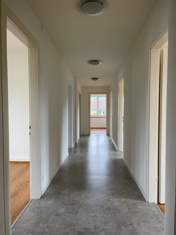 Zentral gelegene 5-Zimmerwohnung mit grosser Terrasse 4