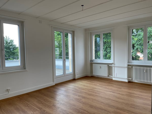 Zentral gelegene 5-Zimmerwohnung mit grosser Terrasse 3