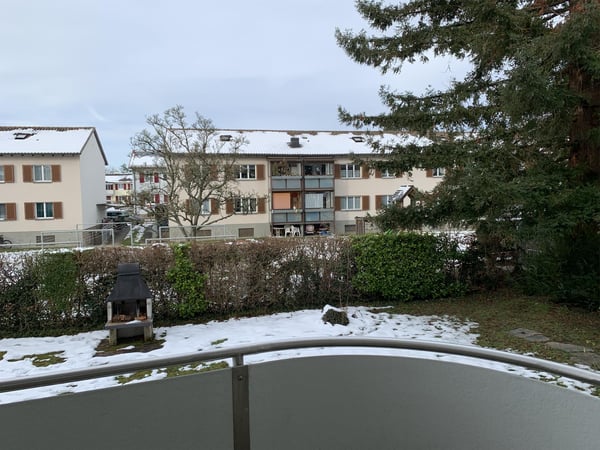 Helle 3.5 Zimmer Wohnung mit schönem Ba…