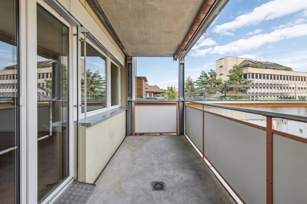 Zentrales Büro mit Balkon 10