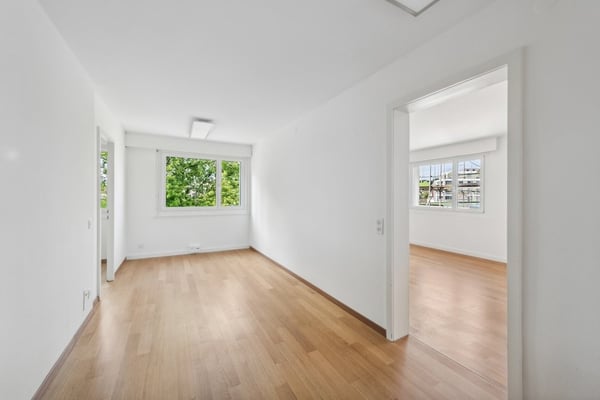 Zentrales Büro mit Balkon 5
