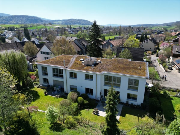 Grosszügige 5.5-Zimmer-Dachwohnung mit Panoramablick in Biel-Benken