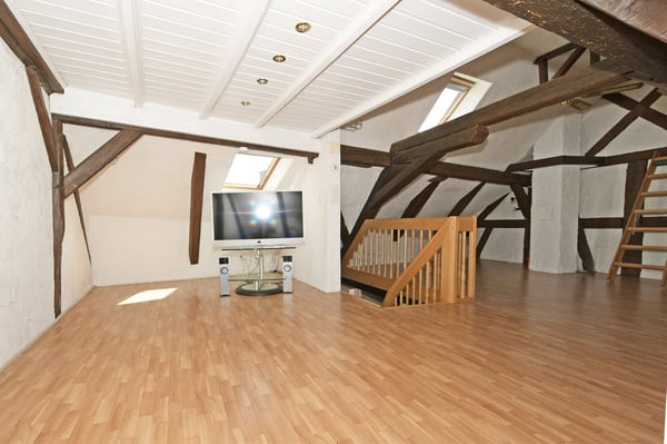 Wohnen mit Charakter – aussergewöhnliche Wohnung auf drei Ebenen im historischen Dorfkern von Augst 12