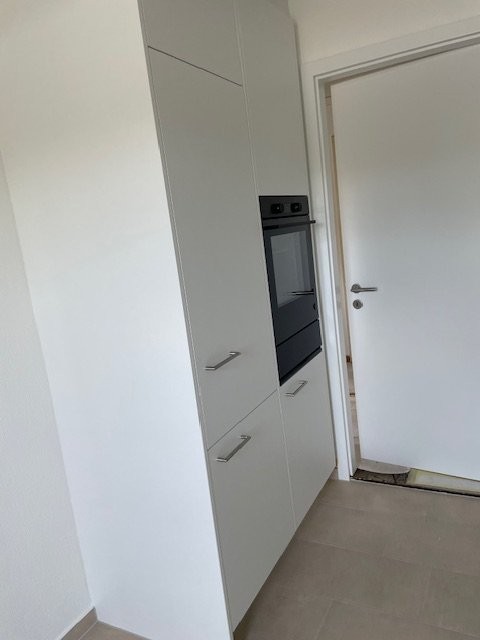 Sanierte 6-Zimmerwohnung im Hochparterre zu vermieten 3